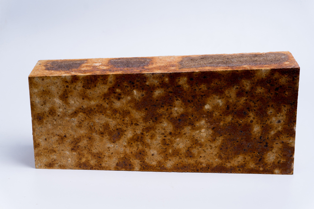 硅莫砖的主要性能特点有哪些？