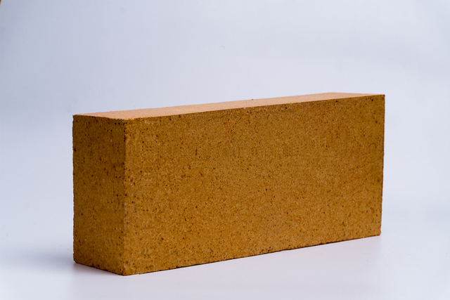 耐火砖的环保性能在不同行业中有哪些具体应用？